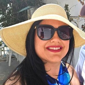 Meet your Posher, Rebekah